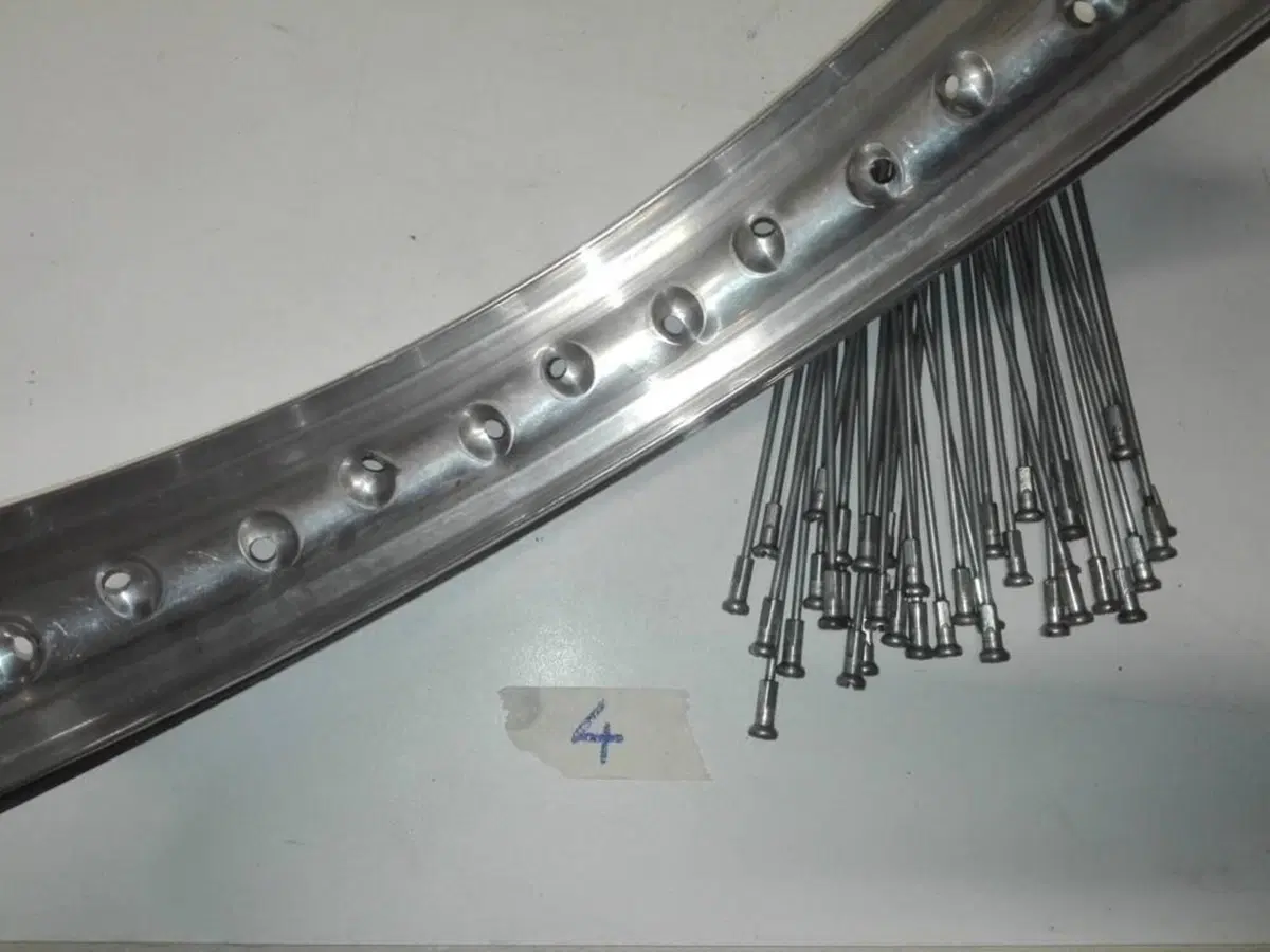 Cerchio Akront 18 pollici bordi alti (2)