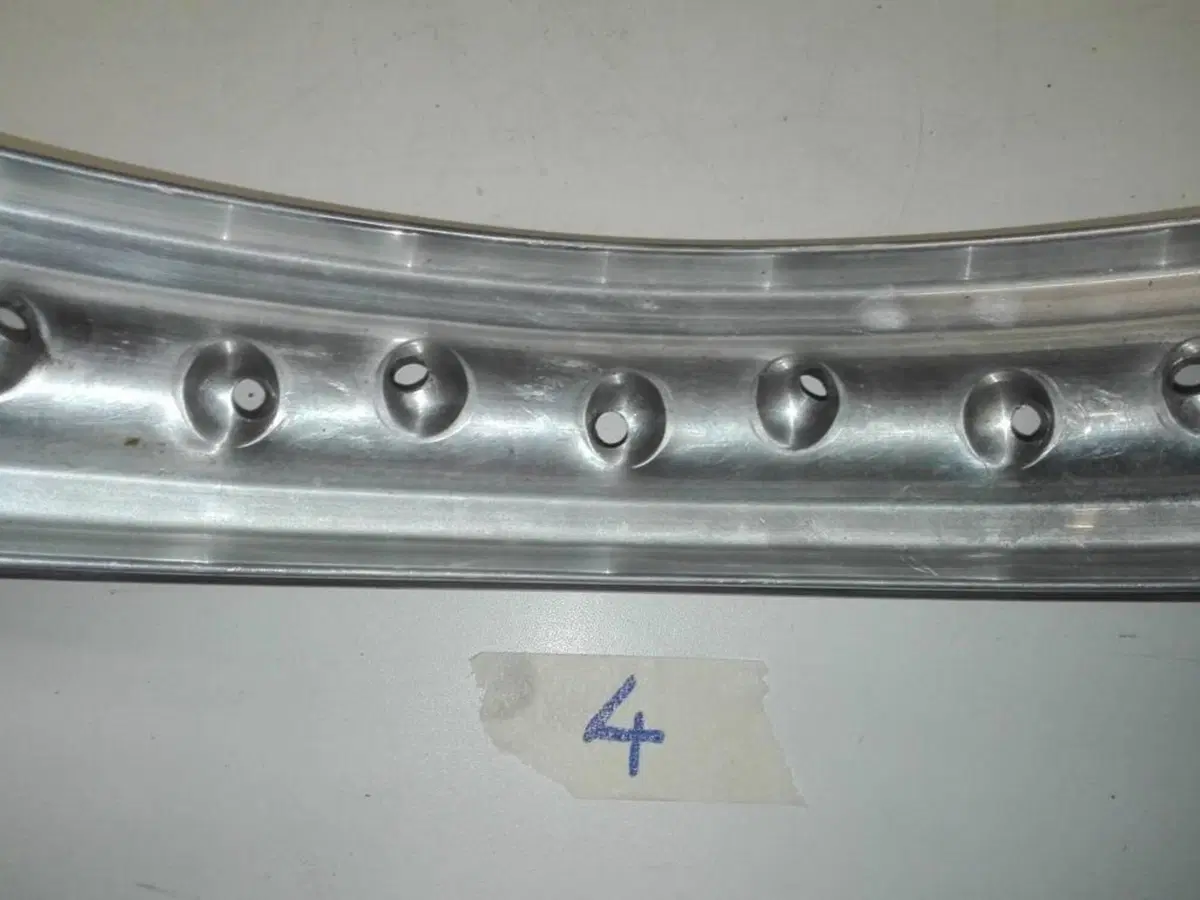 Cerchio Akront 18 pollici bordi alti (4)