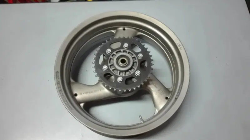 CERCHIO POST.DUCATI MONSTER 900 1996 (2)