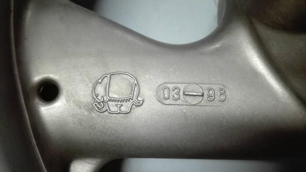 CERCHIO POST.DUCATI MONSTER 900 1996 (4)