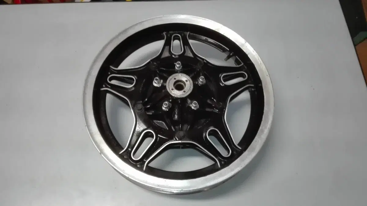 CERCHIO POST.HONDA CBX 1000 (2)
