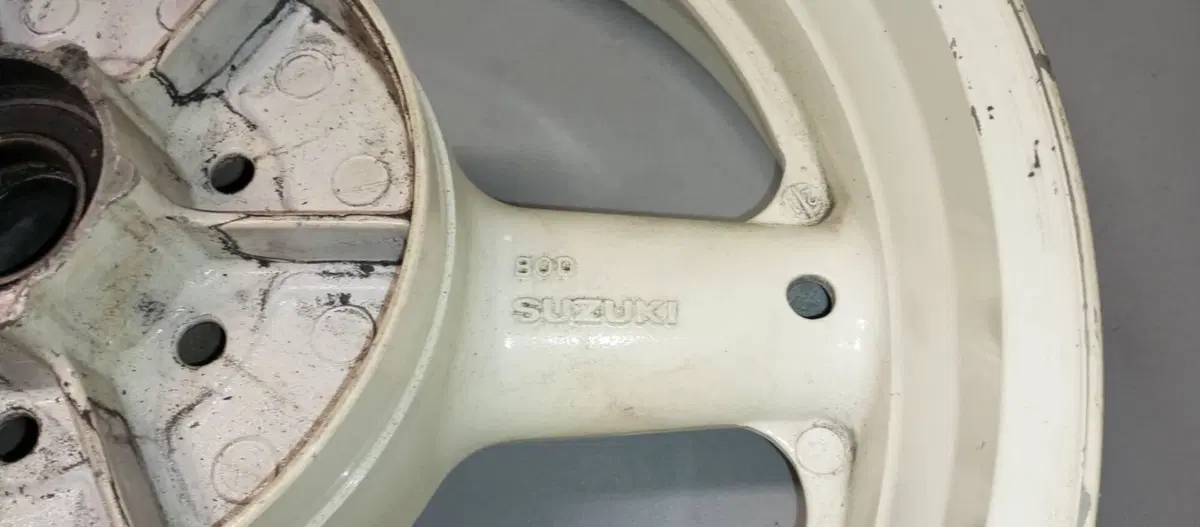 CERCHIO POSTERIORE SUZUKI (2)
