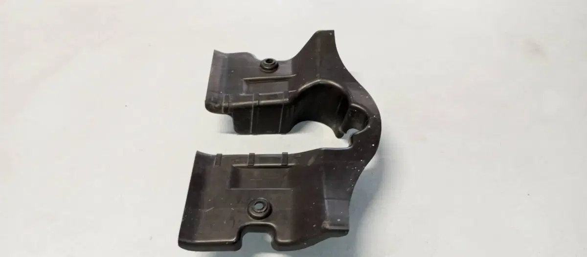 CHIUSURA CARENA ANTERIORE HONDA CX 500 TURBO (2)