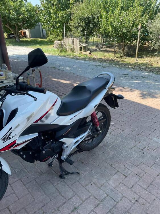 Honda CB 125 F (2015 - 16) (4)