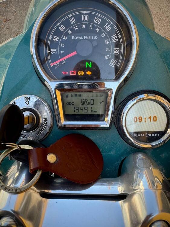 Royal Enfield Classic 650 (2025) (4)