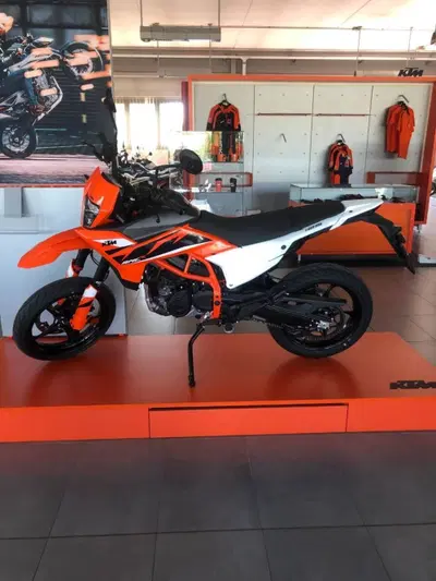 KTM 125 SMC R (2025 - 26) nuova