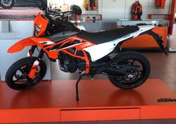 KTM 125 SMC R (2025) nuova