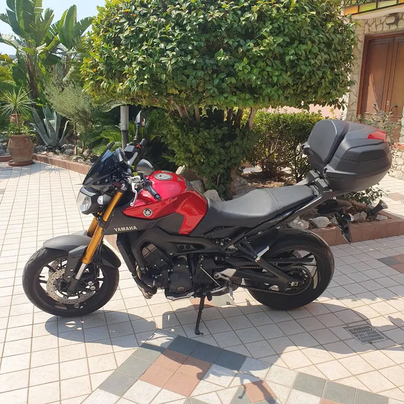 Yamaha MT-09 ABS (2016) (2)