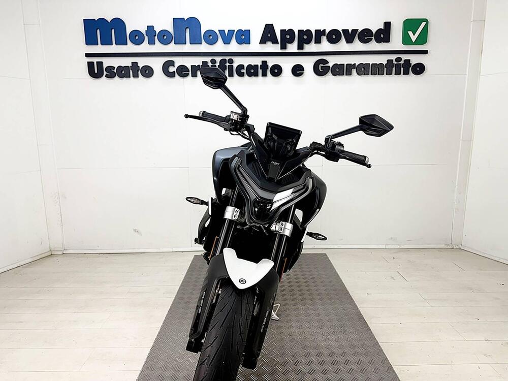CFMOTO 800NK Advanced (2023 - 25) (2)