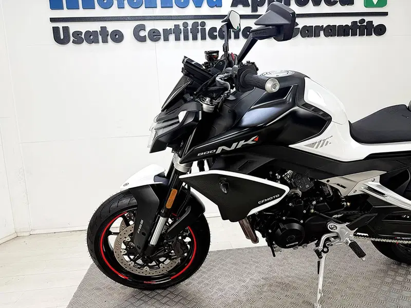 CFMOTO 800NK Advanced (2023 - 26) (13)