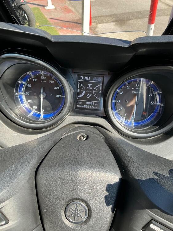 Yamaha T-Max 560 Tech Max (2021) (5)