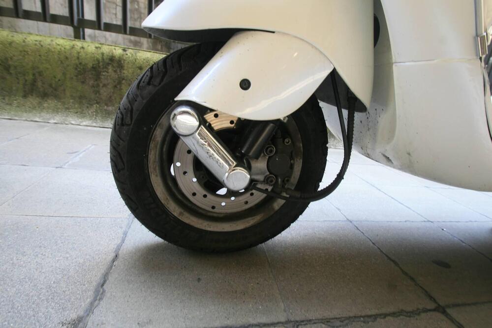 Vespa 125 ET4 (1996 - 01) (2)