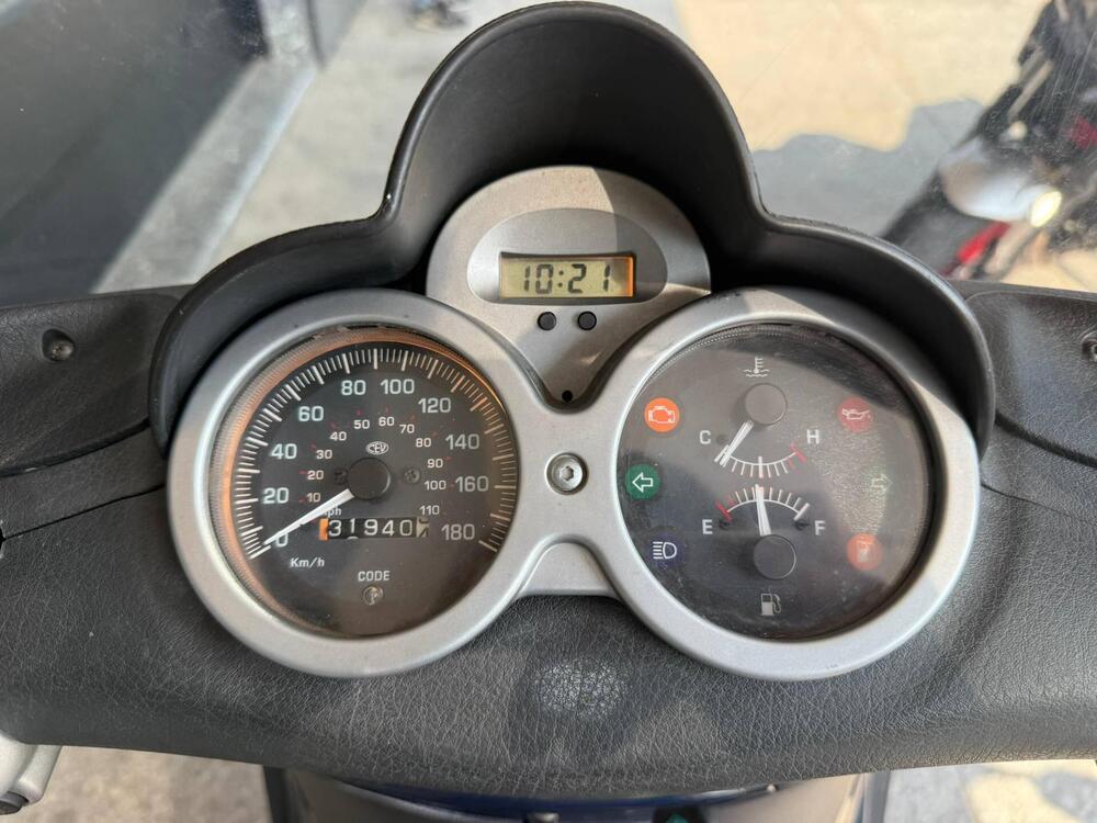 Piaggio Beverly 250 i.e. (2004 - 06) (4)