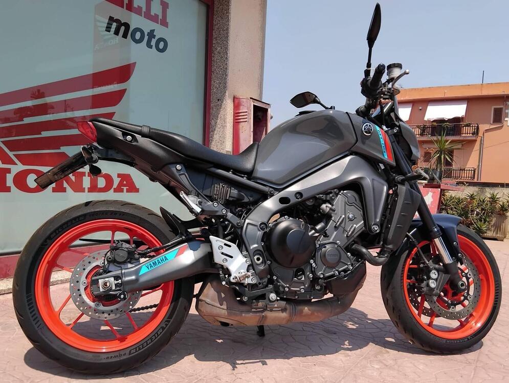 Yamaha MT-09 (2021 - 23) (2)