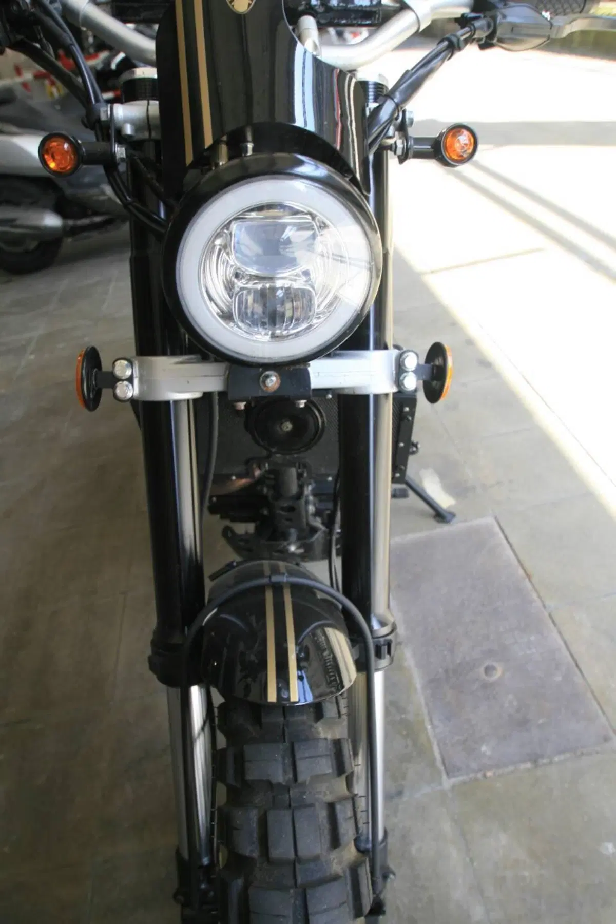 Vervemoto Tracker 250i (2019 - 24) (2)