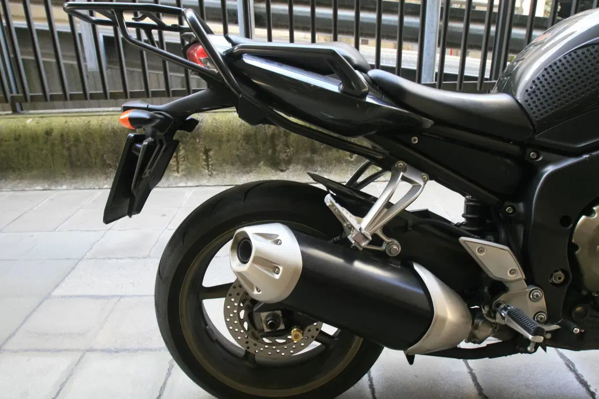 Yamaha FZ1 Fazer (2006 - 16) (6)