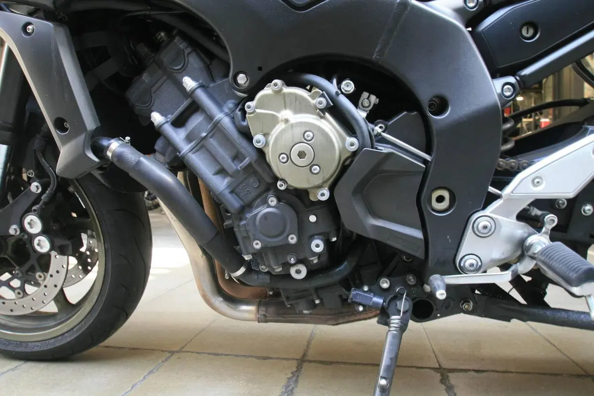Yamaha FZ1 Fazer (2006 - 16) (8)