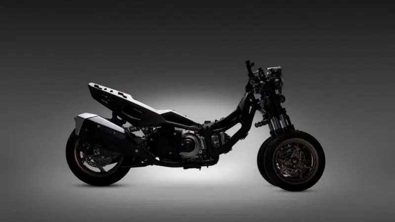 Kymco CV3 575, lo sportivo a tre ruote debutter&agrave; a novembre in Europa