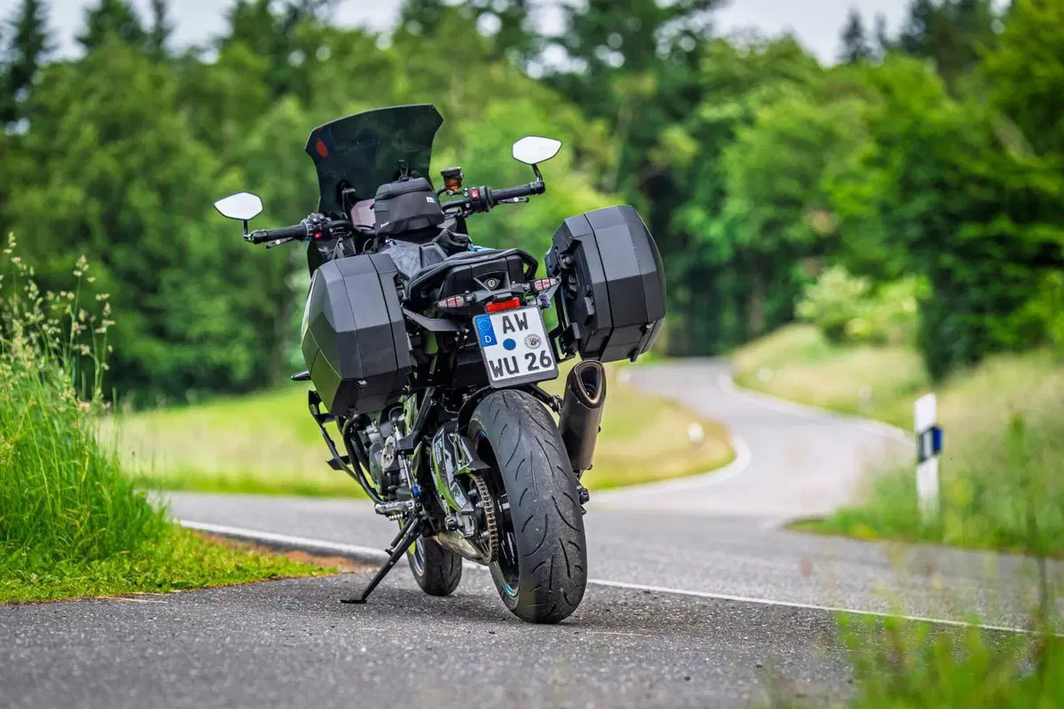 Wunderlich X‑CASE X30: valigie laterali per BMW M 1000 XR (11)