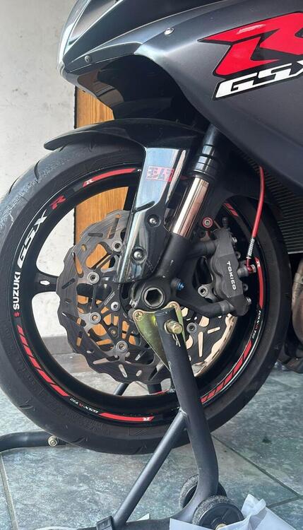 Suzuki GSX R 750 (2006 - 07) (3)