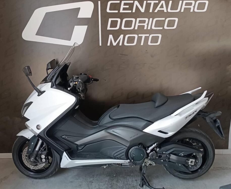 Yamaha T-Max 530 (2015 - 16) (2)