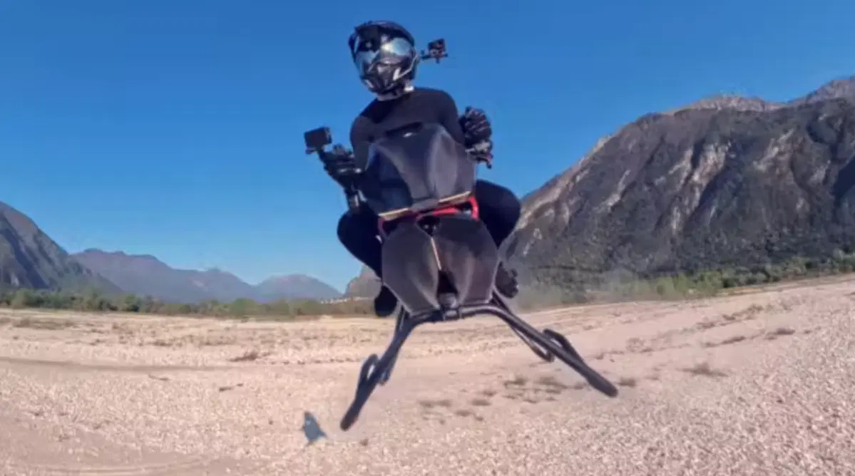 Quanto costa una moto volante? Tenetevi forte: ecco il prezzo della Volonaut Airbike [VIDEO E GALLERY] (3)