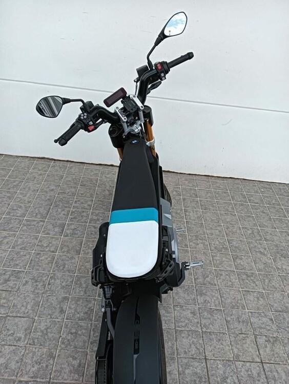 Bmw CE 02 AM (2024 - 25) (5)