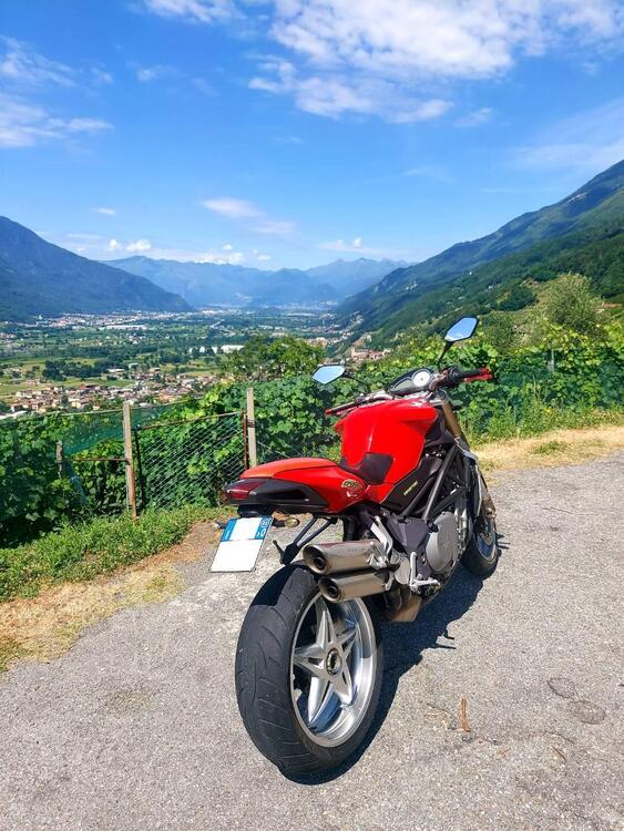 MV Agusta Brutale 750 S (2002 - 06) (3)