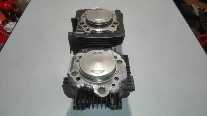 CILINDRI E PISTONI DUCATI MONSTER 900 (2)