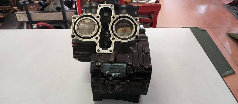 CILINDRI + PISTONI HONDA VF750C RC07 (3)