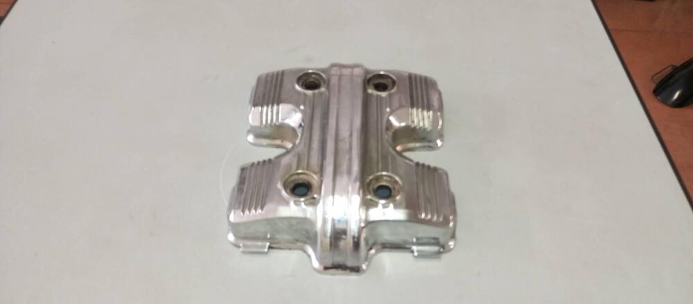 COPERCHIO VALVOLE ANTERIORE HONDA VF750C RC07 (4)