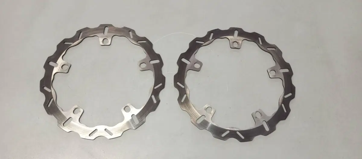 DISCHI ANTERIORI BMW Braking