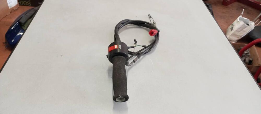 DEVIO LUCI DX HONDA VF750C RC07 (3)