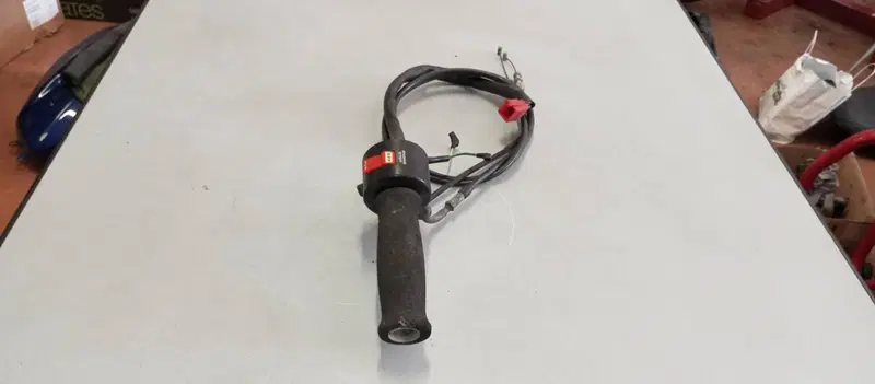DEVIO LUCI DX HONDA VF750C RC07 (3)