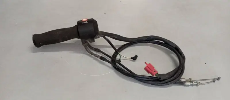 DEVIO LUCI DX HONDA VF750C RC07 (4)