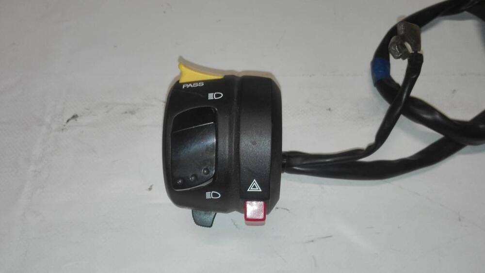 Devio luci sinistro Suzuki Bandit 650 (3)