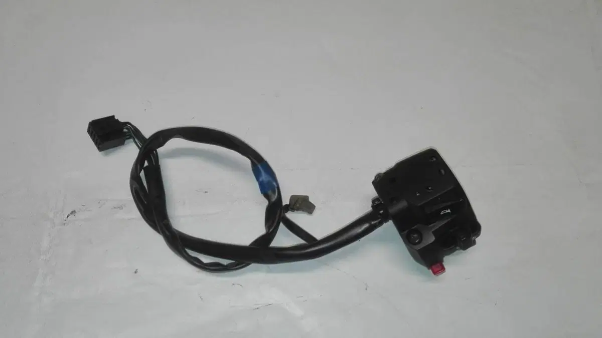 Devio luci sinistro Suzuki Bandit 650 (4)
