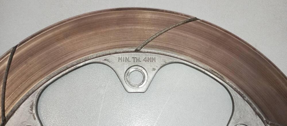 DICHI FRENO HONDA VF750C RC07 (5)