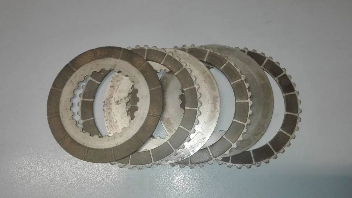 Dischi frizione Hiro 125 usati (2)