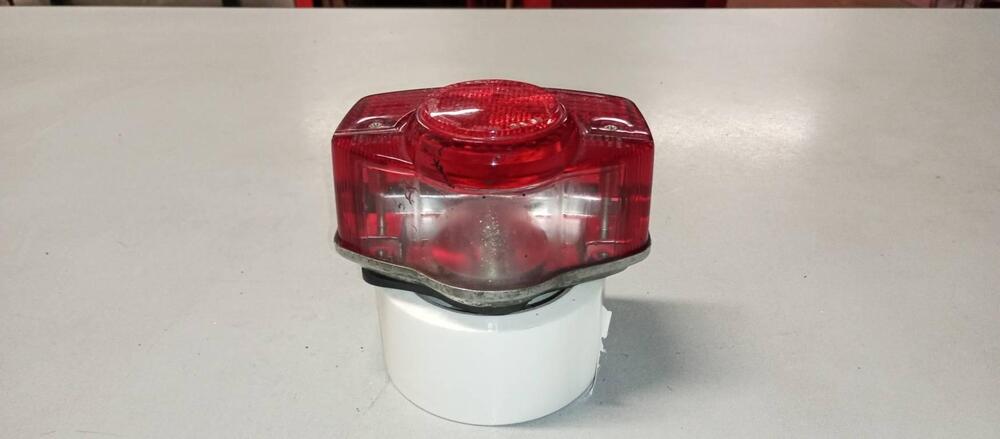 FARO POSTERIORE COMPLETO HONDA CB 500 FOUR (2)