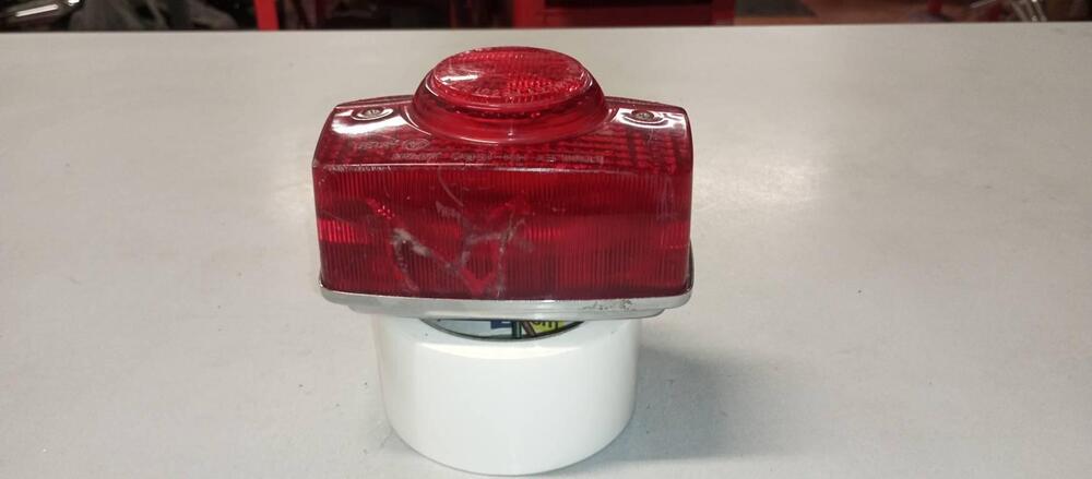 FARO POSTERIORE COMPLETO HONDA CB 500 FOUR (4)