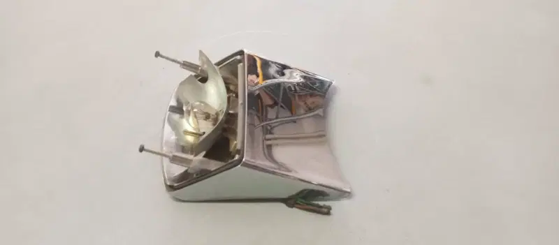 FARO POSTERIORE HONDA VF750C RC07 (2)