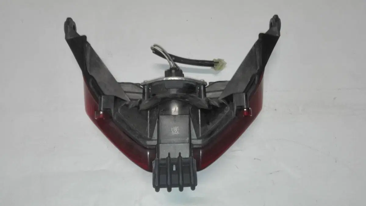 Faro posteriore Suzuki Bandit 650 (2)