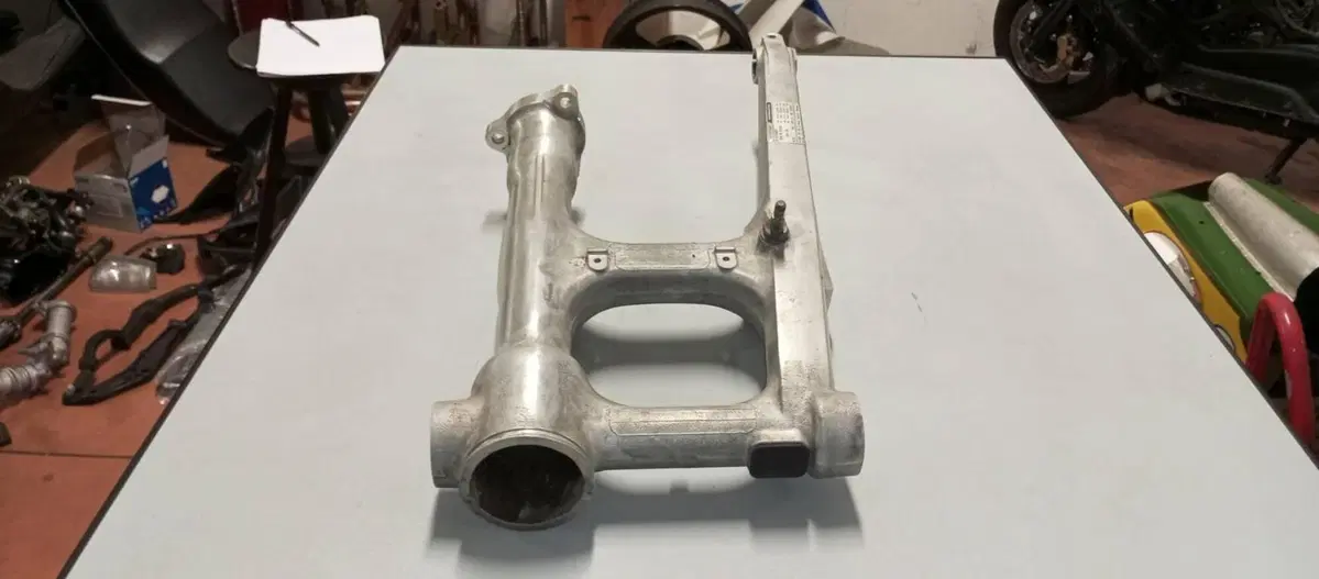 Forcellone post. Honda cx 500 turbo (2)