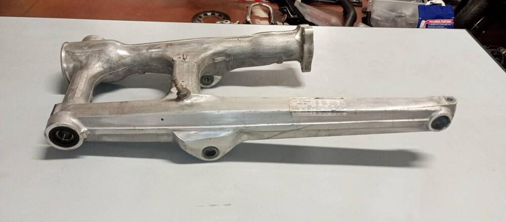 Forcellone post. Honda cx 500 turbo (3)