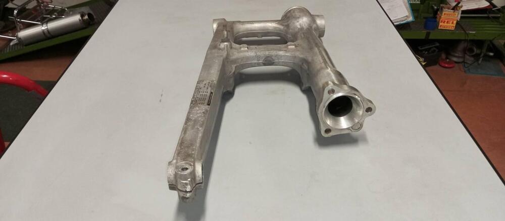 Forcellone post. Honda cx 500 turbo (5)