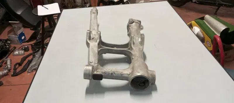 Forcellone post. Honda cx 500 turbo (7)