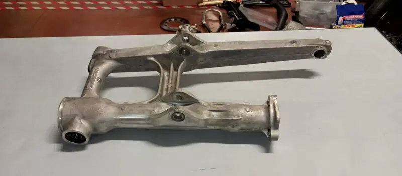 Forcellone post. Honda cx 500 turbo (8)