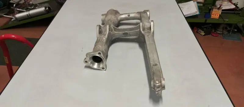Forcellone post. Honda cx 500 turbo (9)