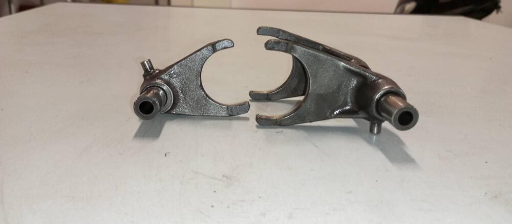 FORCHETTE CAMBIO HONDA CX500 TURBO (2)